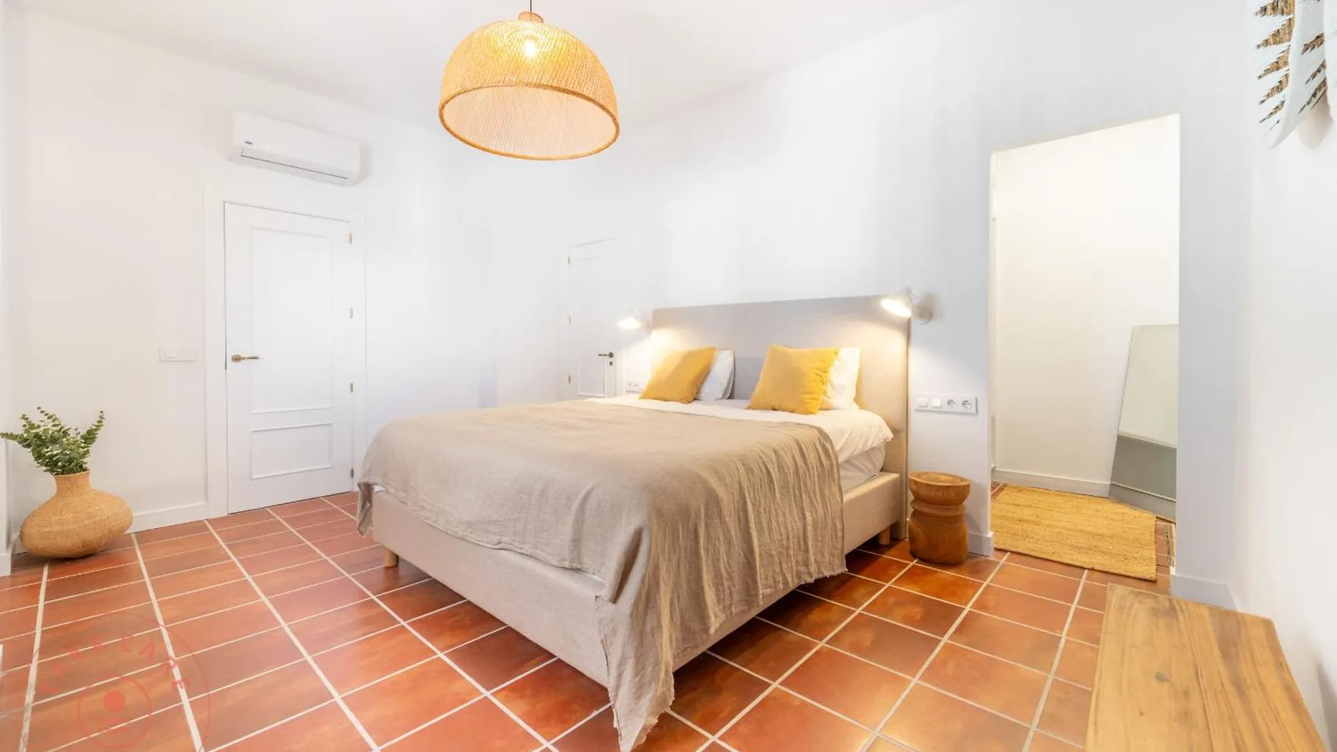 Villa Solazul In El Atabal, Malaga By Tcm