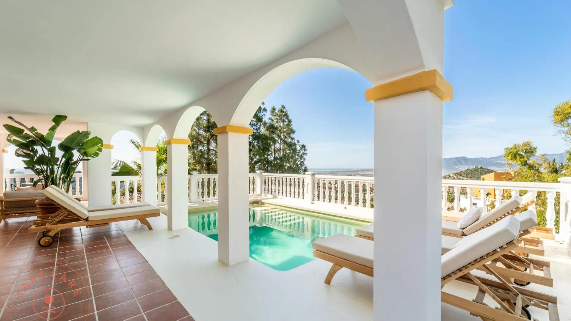 Villa Solazul In El Atabal, Malaga By Tcm